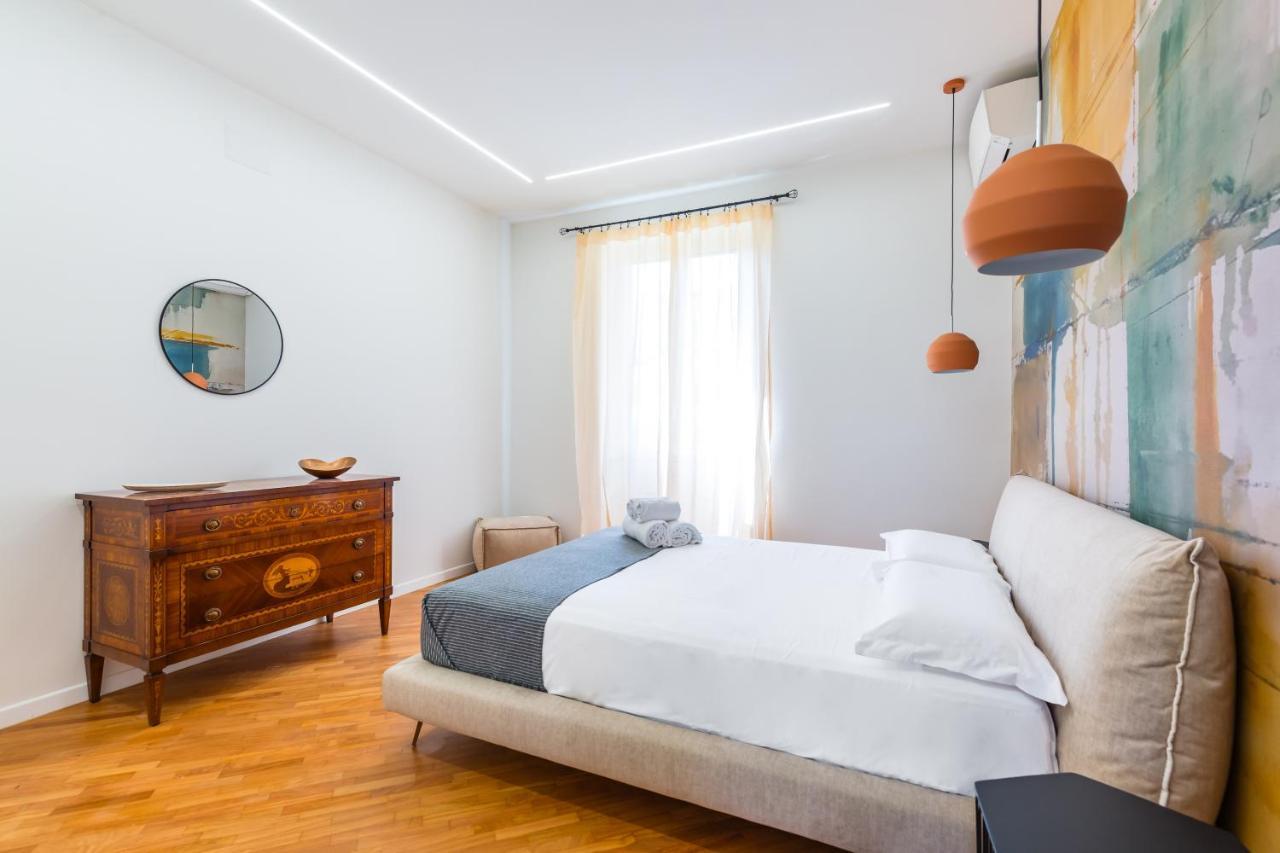 Stanzione Classy Flat At Vomero By Napoliapartments * Nápoles
