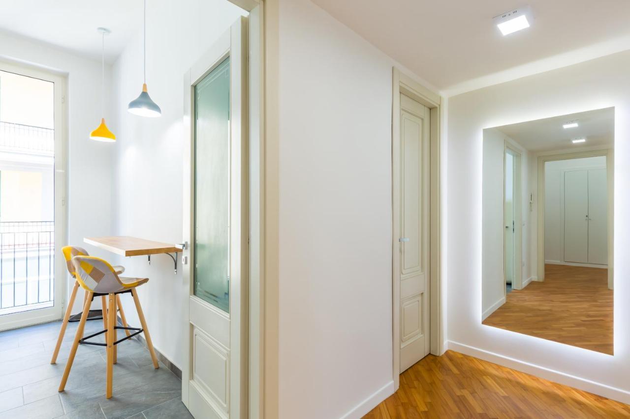 Stanzione Classy Flat At Vomero By Napoliapartments * Nápoles