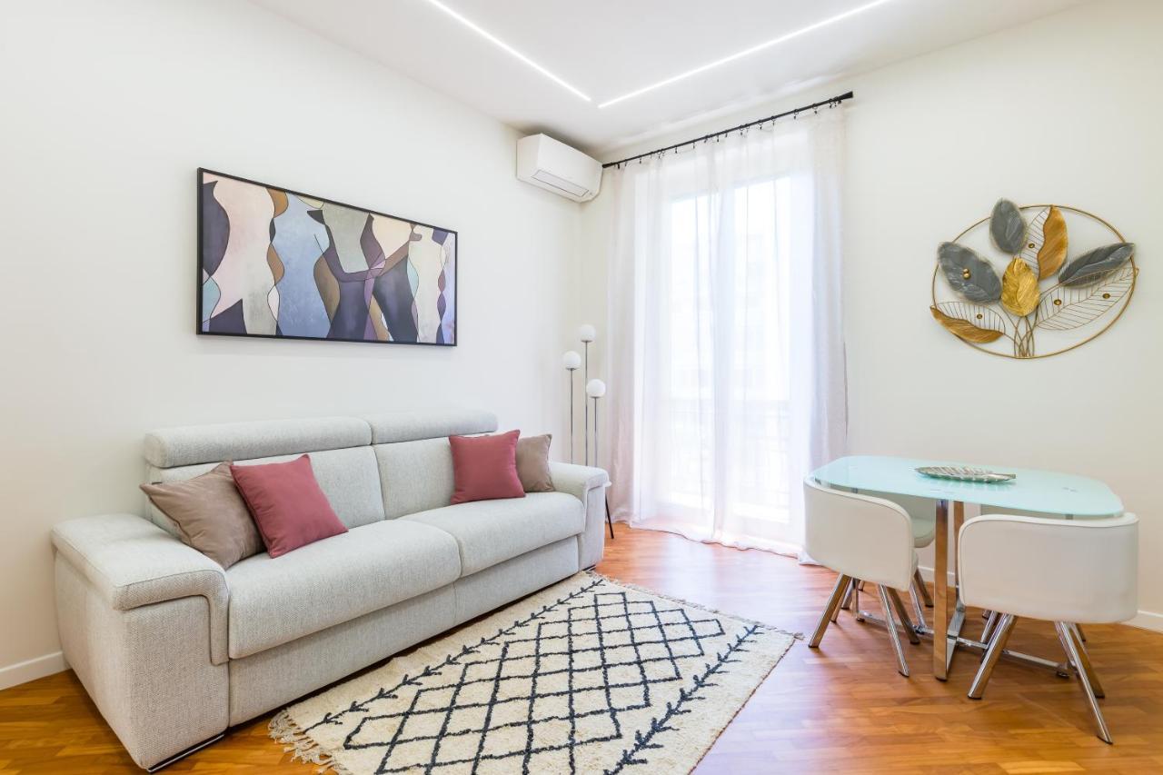 Stanzione Classy Flat At Vomero By Napoliapartments * Nápoles