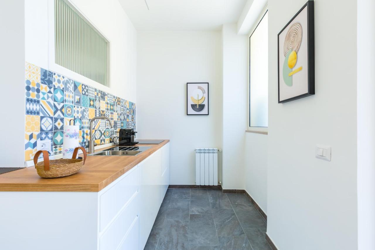 Stanzione Classy Flat At Vomero By Napoliapartments Apartamento *