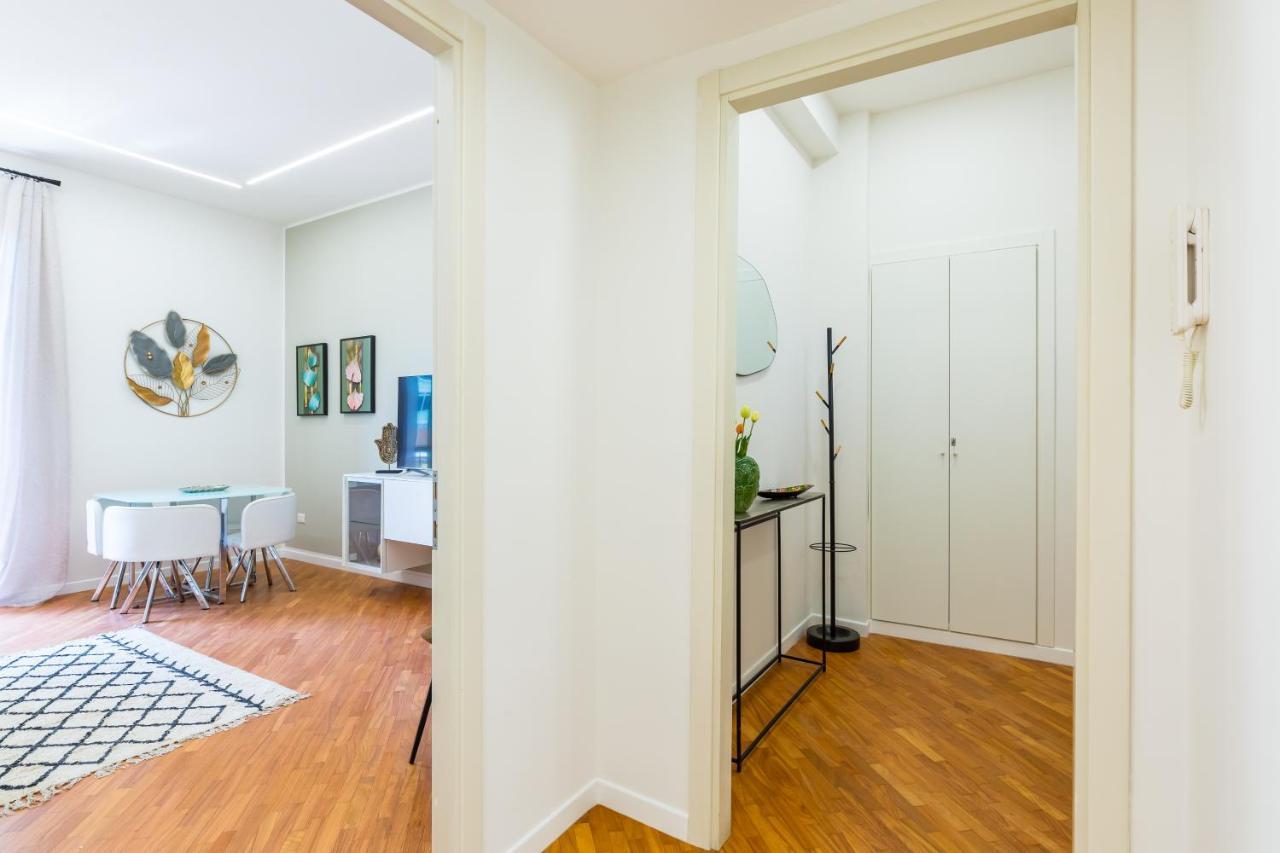 Stanzione Classy Flat At Vomero By Napoliapartments Apartamento Nápoles