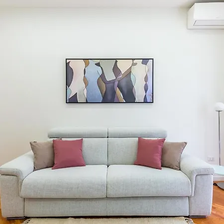 Stanzione Classy Flat At Vomero Central By Napoliapartments Exterior photo