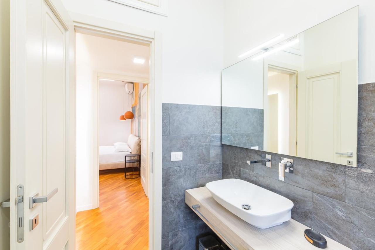 Stanzione Classy Flat At Vomero By Napoliapartments Apartamento